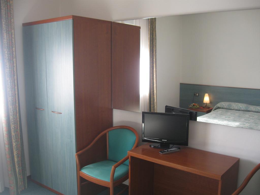 Albergo Del Turista Vernasca Bilik gambar